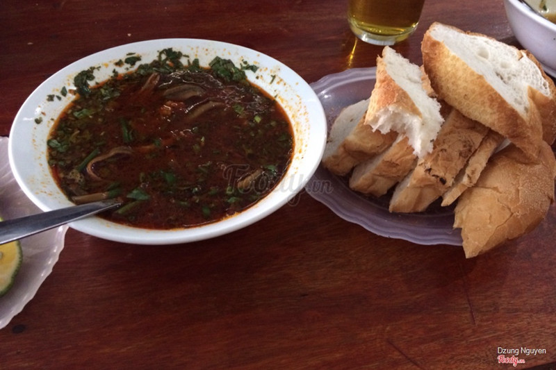 Xúp lươn bánh mỳ