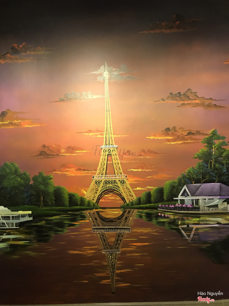 Một hình ảnh trên tầng trên