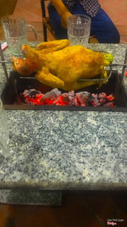 Gà nướng tại bàn nguyên con , dê nướng tảng tại bàn 