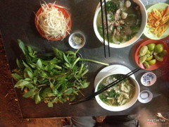 Phở bò - gà và những món ăn kèm