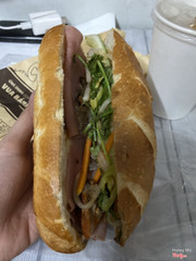 Bánh Mì Thịt Chả