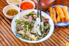 Phở tái bắp 40.000₫