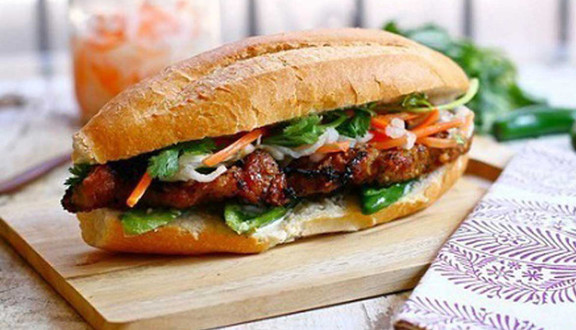 Bánh Mì Chị Bảy