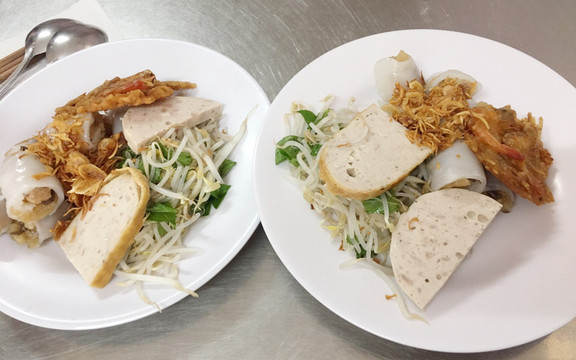 Huyền - Bánh Cuốn & Bún Thịt Nướng