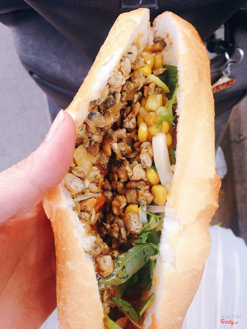 Bánh mì hến