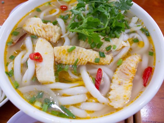 Hương Quảng - Mỳ Quảng & Bánh Canh Cá Lóc - 69 Đỗ Quang