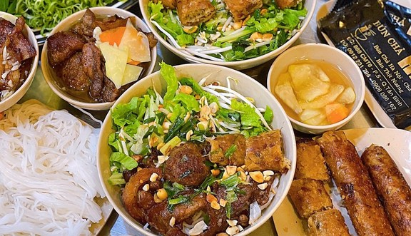 Bún Chả Hà Nội Bát Sách Quán - Điện Biên Phủ