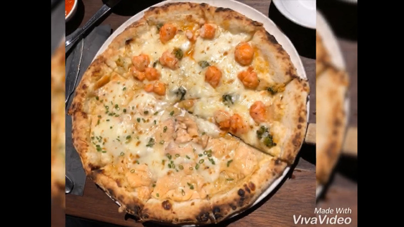 Pizza 4P’s - Pizza Kiểu Nhật -***