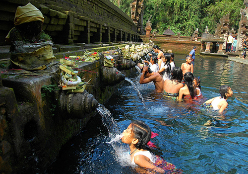 Pura-Tirta-Empul