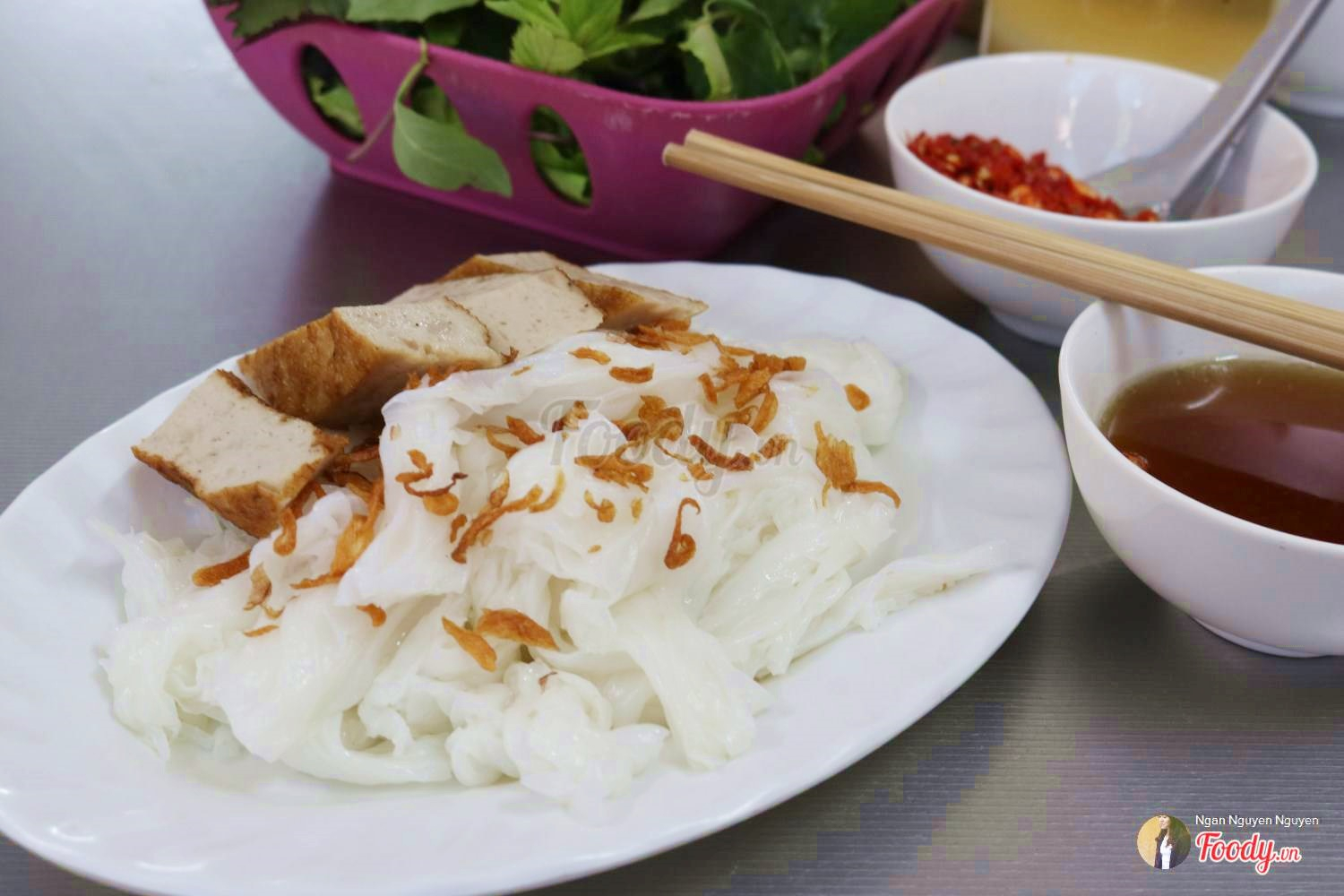 Bánh Cuốn Quyên