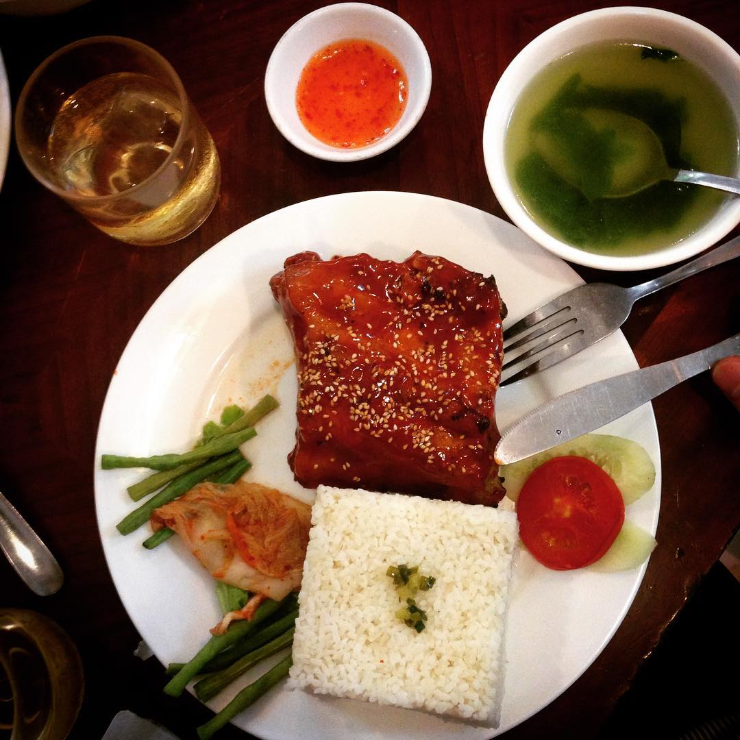 com van phong giao hang tan noi