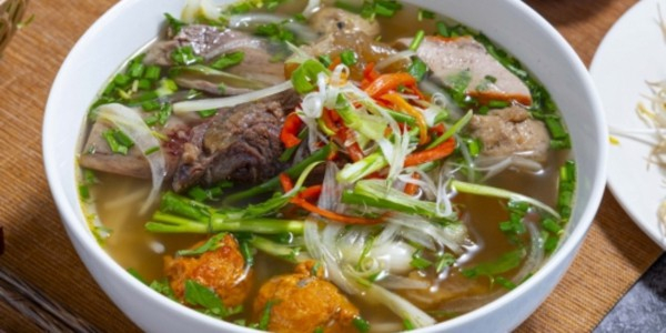 Quán Huế - Bún Bò Huế & Ẩm Thực Huế - Vinhomes Grand Park ở Tp. Thủ Đức ...