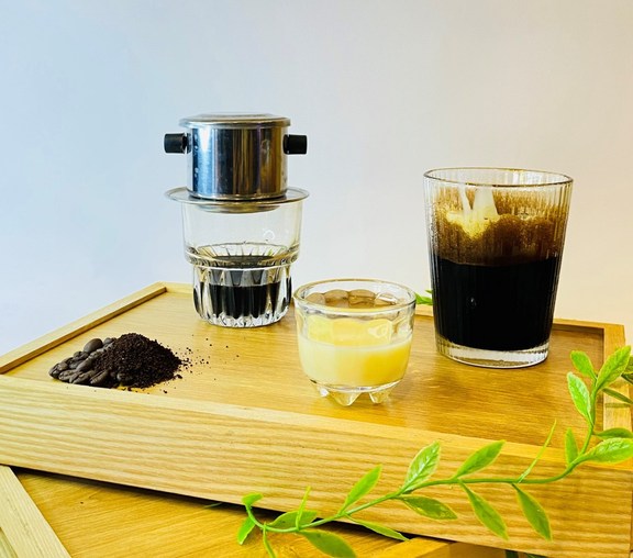 Dưới Hiên Nhà Coffee - 115A Trần Văn Dư