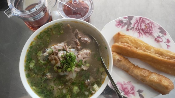 Bánh Canh & Bún Xương Má Hàm - Quán Nguyên