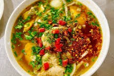 Bánh Canh Xứ Huế Chị Nhỏ - 14 Lê Đình Kỵ