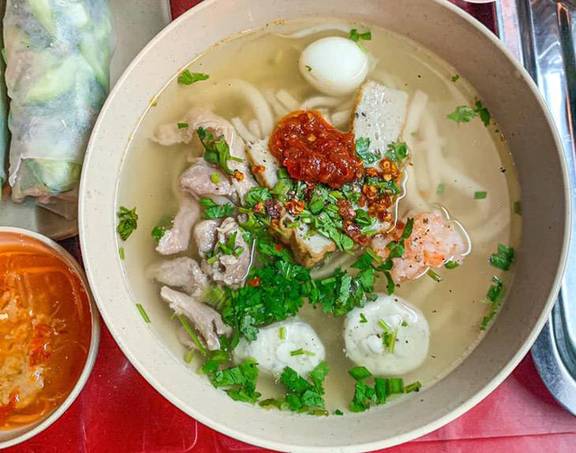 Cô Lan - Bánh Canh, Bánh Cuốn - Hoàng Văn Thụ