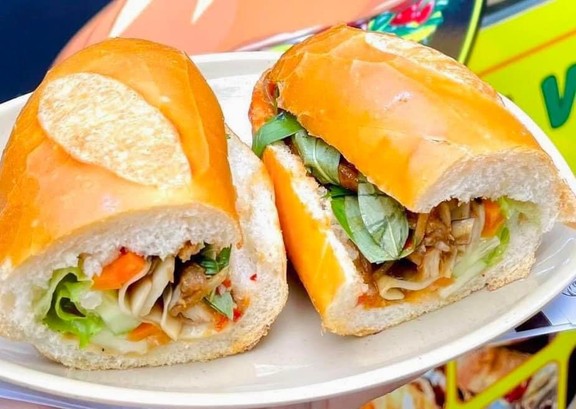 Bánh Mì Chay 15k - Chợ Nông Sản Thực Phẩm P3