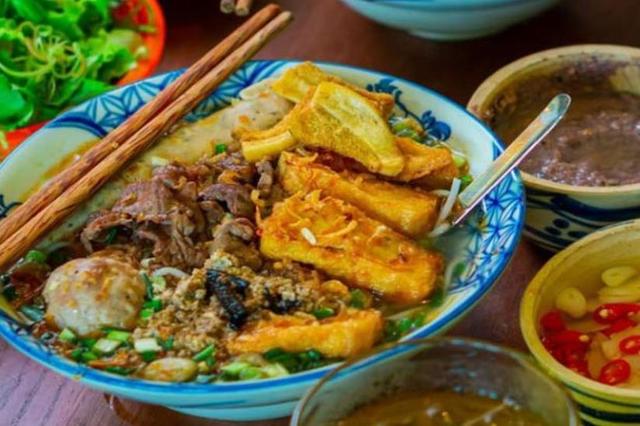 Bún Riêu Quán Dung Since 1994 - Bạch Mai