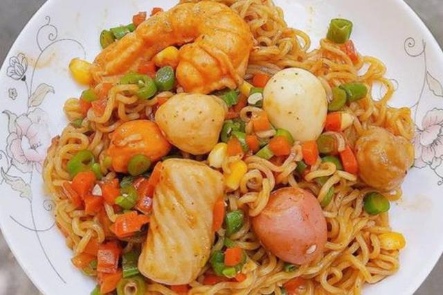 Mì Trộn Indomie Mr.Banana - Đồ Ăn Vặt, Nước Ép & Sinh Tố - 169 Quang Trung