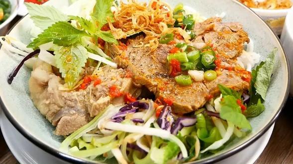 Quán Ngon - Bún Tôm Sườn Mọc & Phở Gà Ta - 1A Võ Thị Sáu