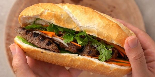 147 Bánh Mì Thịt Que Nướng Giòn - 147 Huỳnh Văn Nghệ