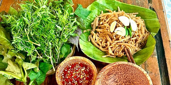 Bì Tỏi Cuộn Rau - Bì Tỏi - Hùng Vương