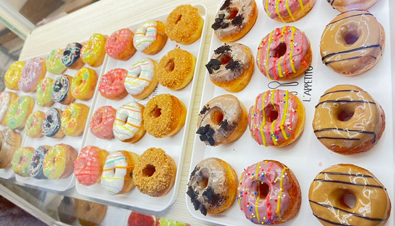 Corner Doughnut (Donut) - R48 Đường D4