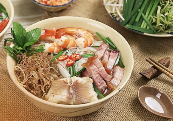 Bún Nước Lèo & Chân Gà Sốt Thái Dương - Kênh Xáng