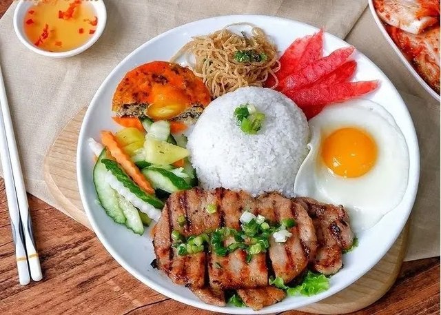 Cơm Sườn Phố Cổ - Nguyễn Khuyến