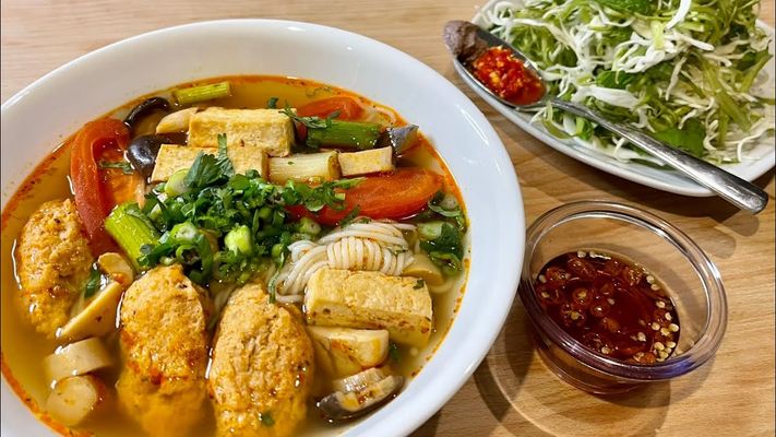 Bún Riêu Chả Cua & Chả Tôm - Ông Ích Khiêm