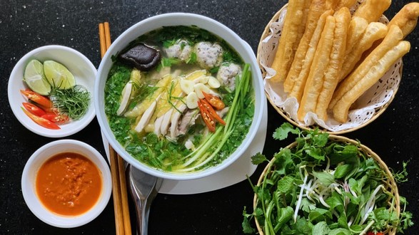 Ngan Gà Chặt, Bún Miến & Phở - 19A Lê Văn Hiến