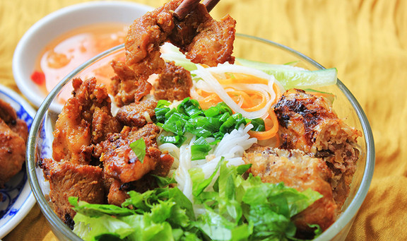 Bún Thịt Nướng & Chả giò - Bún Deli