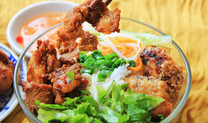 Bún Thịt Nướng & Chả giò - Bún Deli