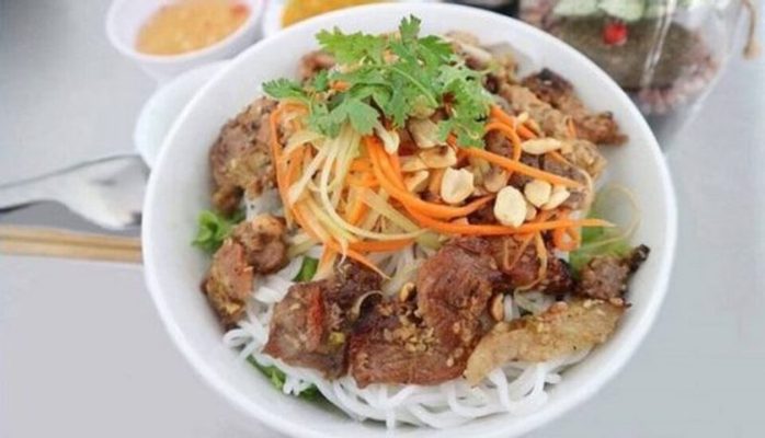 Bún Thịt Nướng - Cô Thuyền