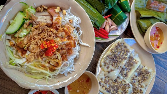 Bún Mắm Hoà Trợt - Nguyễn Phước Lan