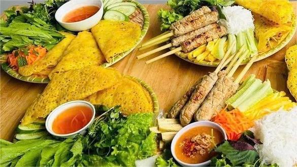 Phượng Vũ - Cơm Trưa, Hủ Tiếu & Bánh Xèo Miền Trung - Thích Quảng Đức