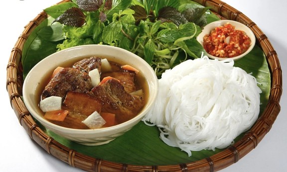 Hoàng Duyên - Bún Chả Quạt & Cơm Rang Dưa Bò