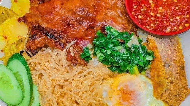 Cơm Tấm Nguyên Bảo - Lê Hồng Phong