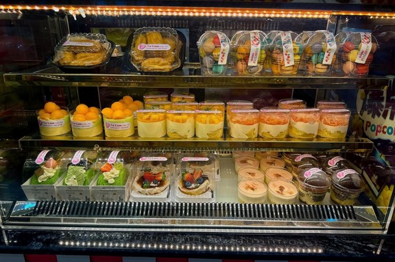 VỢ LÀM Bakery - Bánh Mì, Hamburger & Mì Ý