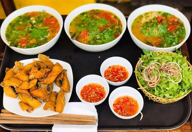 Hải Sơn Quán - Bún Cá & Bánh Đa Cá - Lạc Long Quân - 2 Ngõ 565 Lạc Long Quân