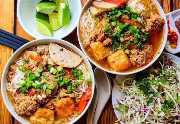 Bún Riêu Cua Miền Nam & Miến Ngan Trốn - 313 Nguyễn Trãi