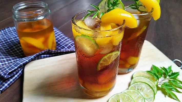 Trà Sữa, Bánh Mì & Xôi Mặn Sài Gòn