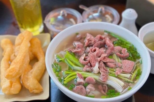 Phở Lý Quốc Sư - 63 Huyền Quang