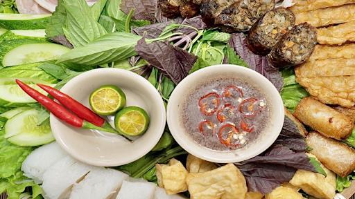 Bánh Cuốn Gia Truyền - Bún Chả - Gà Tần - Hùng Vương