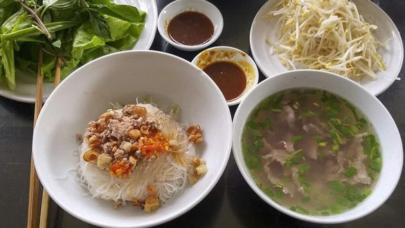 Phở Lan Vũ - Phở Bò, Bún Riêu & Mì Quảng