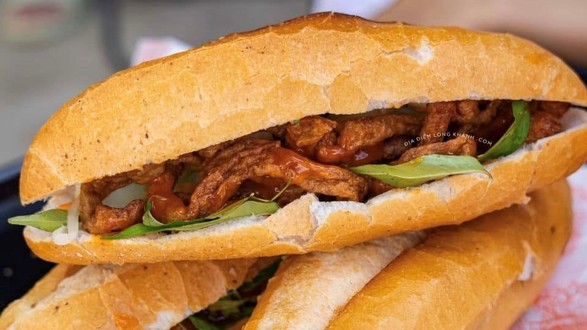 Bánh Mì Chả Cá Má Hải