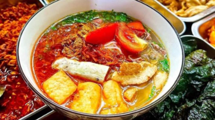 Bánh Đa Cua, Bún Hải Sản & Riêu Cua Tóp Mỡ - Bếp Nàng Mây - 31 Nguyễn Văn Tuyết