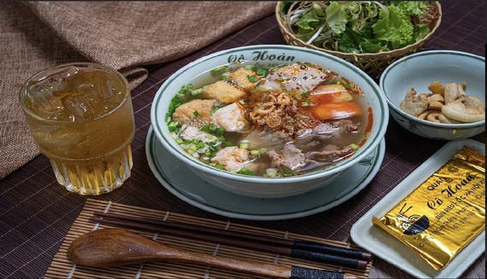 Quán Cô Hoàn - Bún Riêu & Ốc Hà Nội