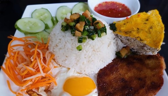 Cơm Tấm CD Garden Kitchen - 57 Hồ Đắc Di