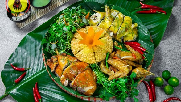 Gà Trần Phát - Phạm Văn Đồng